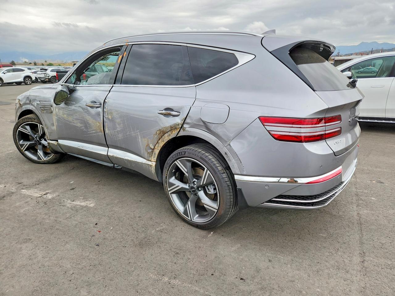 2025 Genesis Gv80 Prestige - Image 2