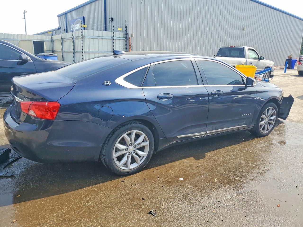 2017 Chevrolet Impala Lt - Image 3