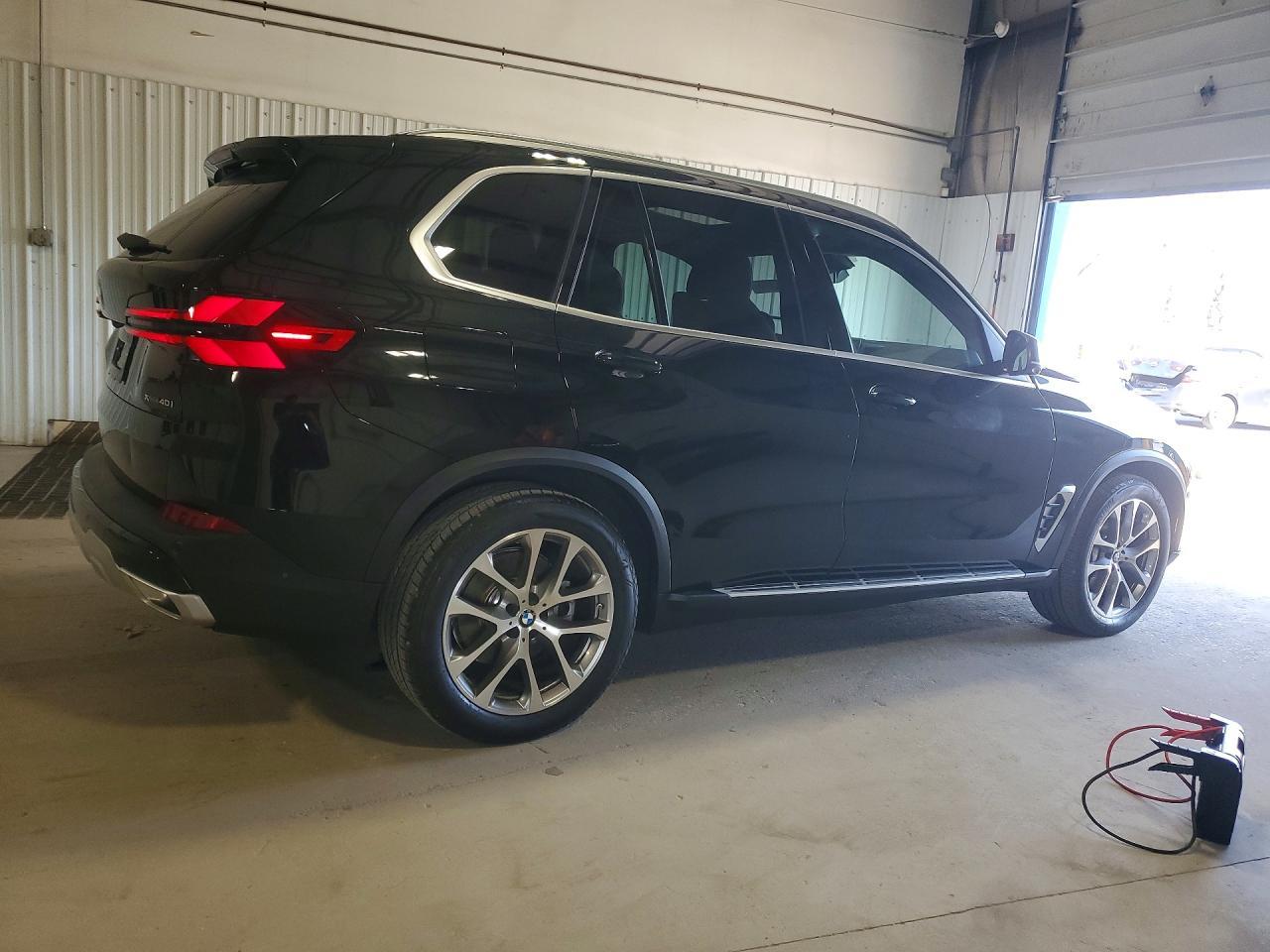 2026 BMW X5 xDrive40I - Фото 3