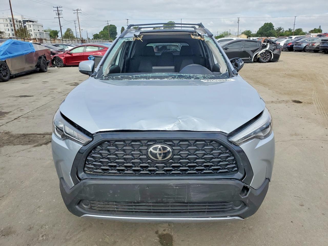 2024 Toyota Corolla Cross Le - Image 5