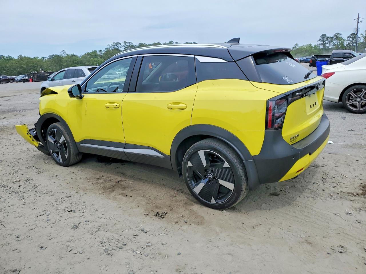 2025 Nissan Kicks Sr - Фото 2