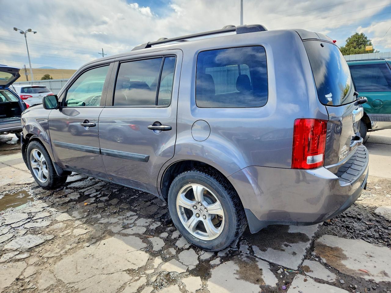 2014 Honda Pilot Lx - Image 2