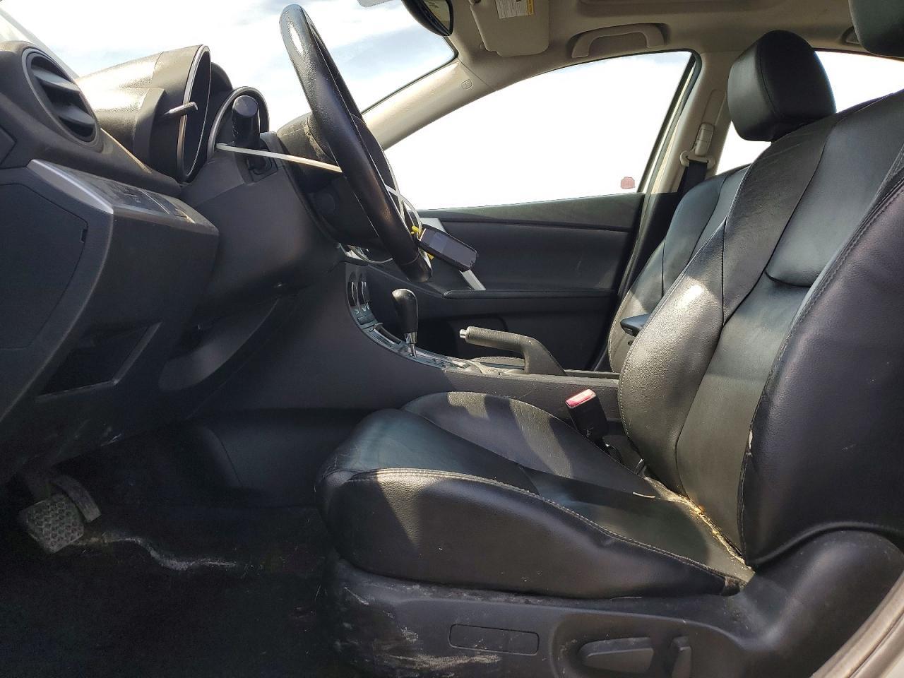 2011 Mazda 3 S - Image 7