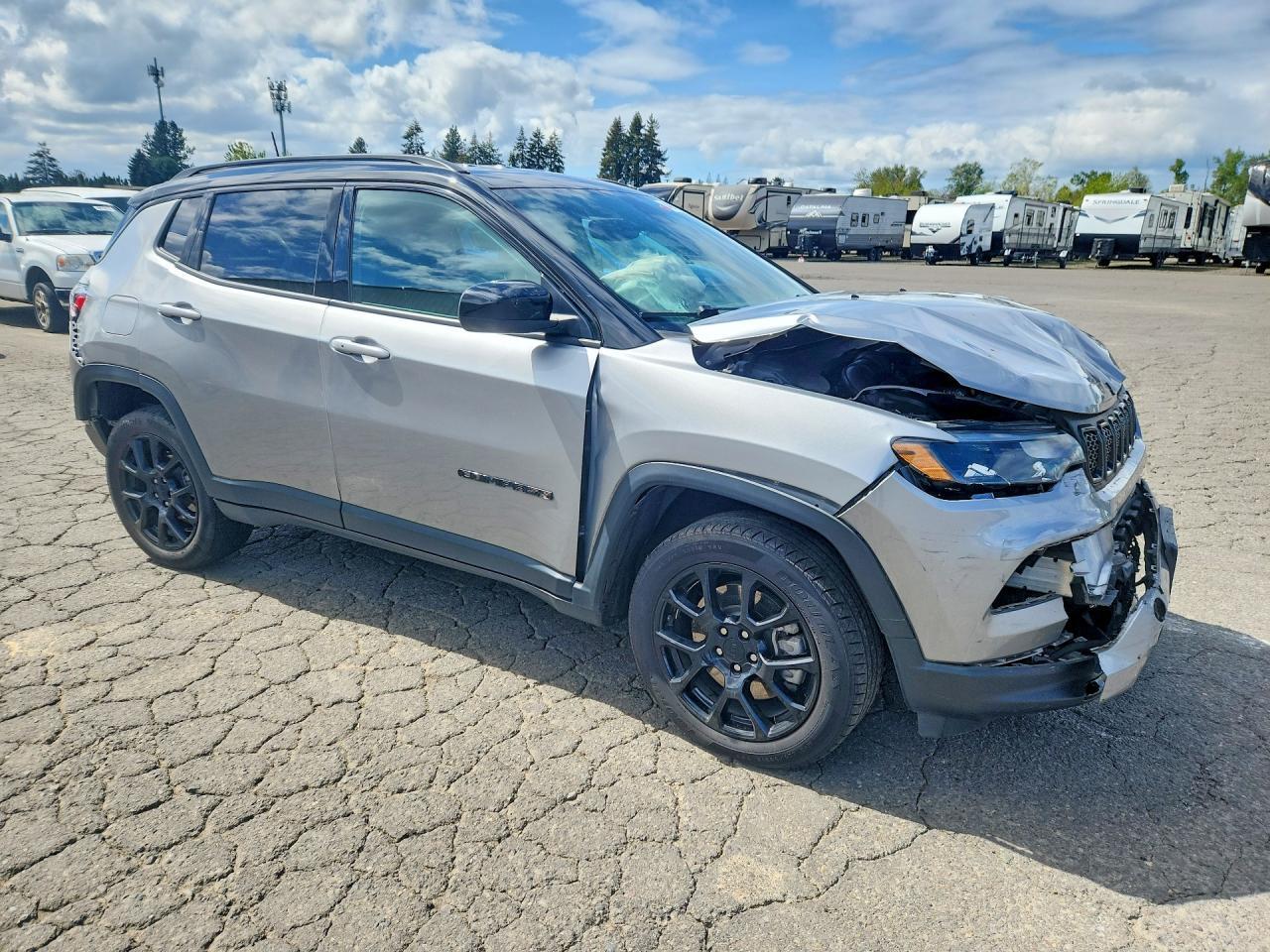 2023 Jeep Compass Latitude - Image 4
