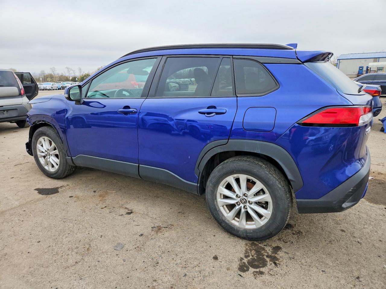 2024 Toyota Corolla Cross Le - Image 2