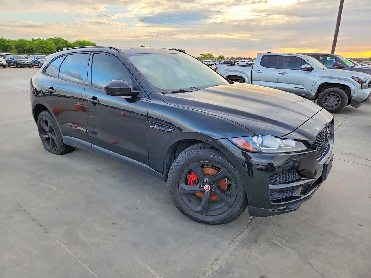 2018 Jaguar F-Pace Premium 25T - Image 4