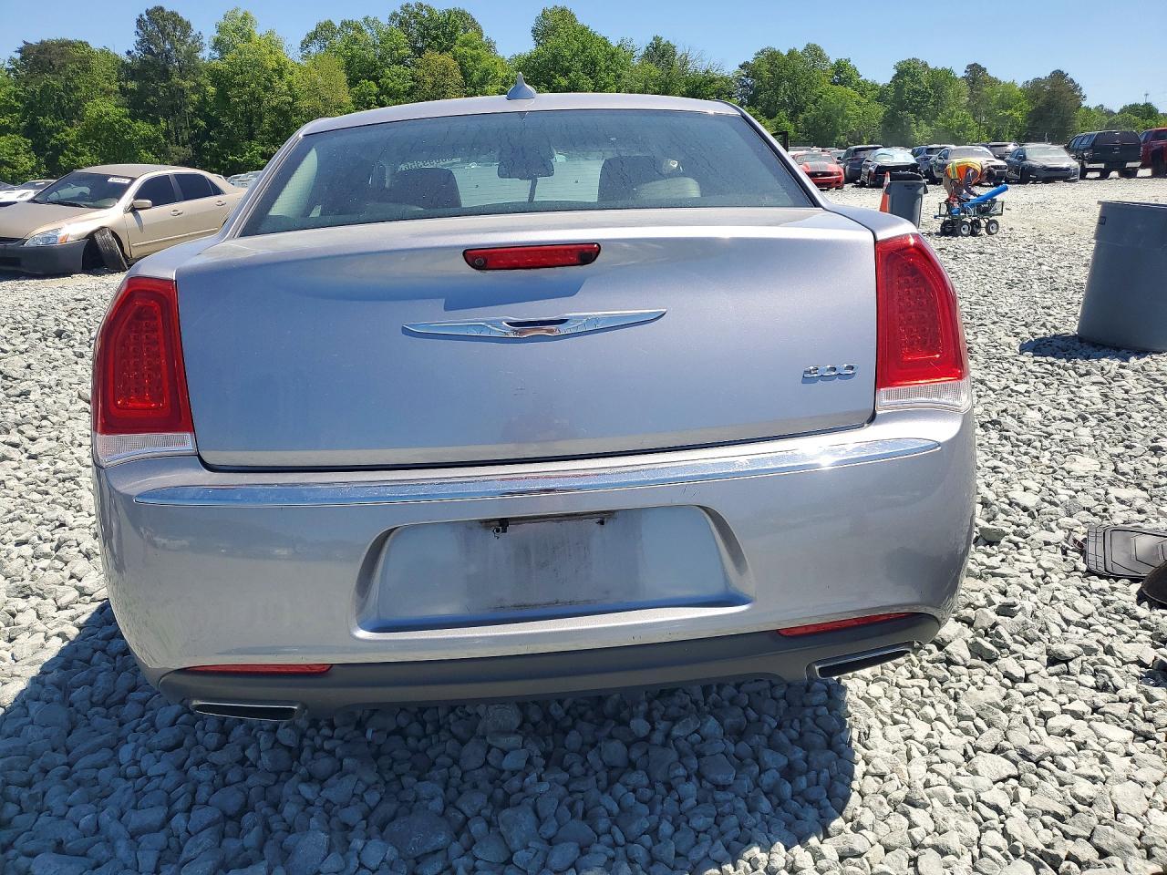 2018 Chrysler 300 Limited - Фото 6