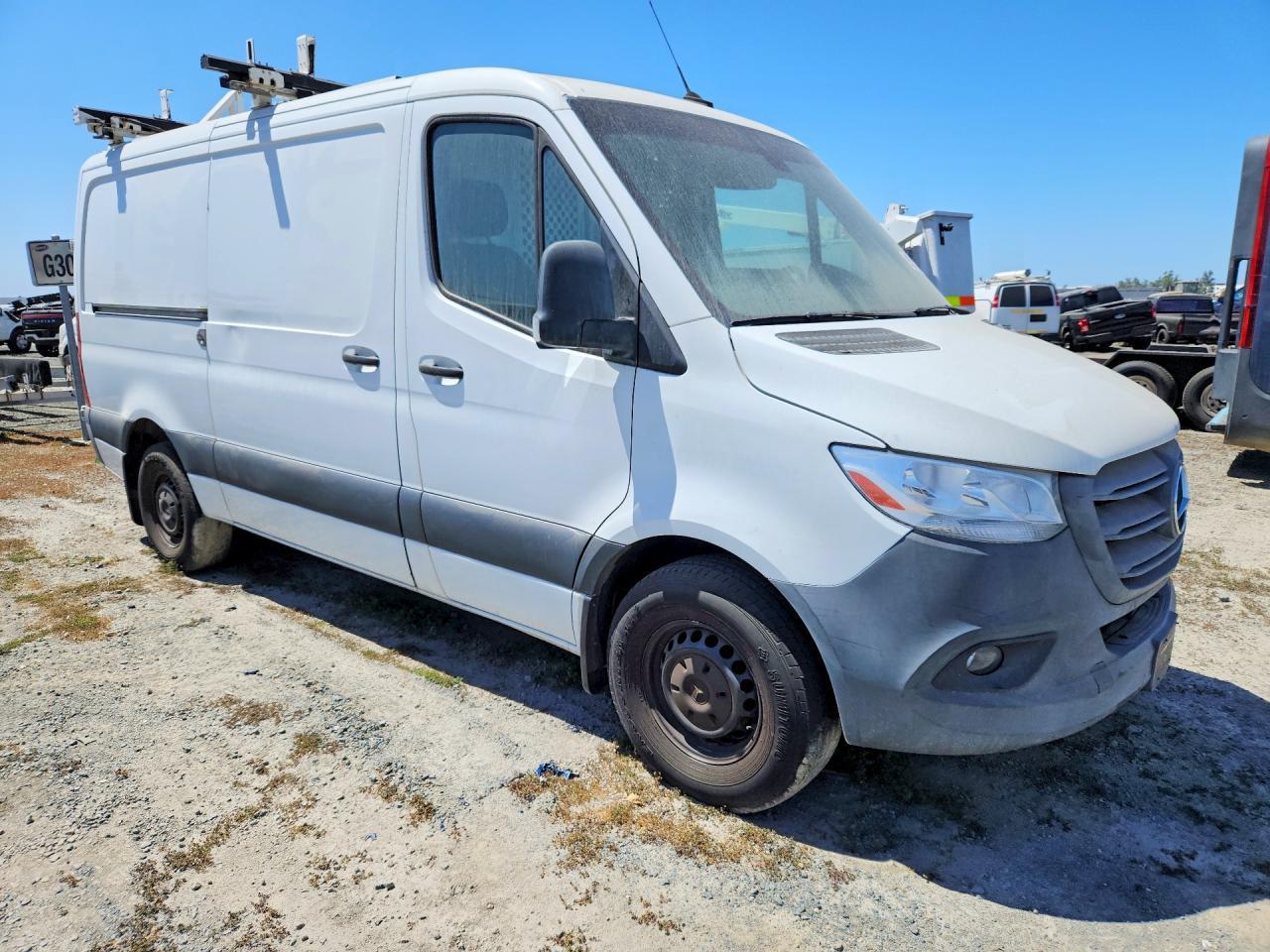 2021 Mercedes Benz Sprinter 2500 Utility / Service Van - Фото 4