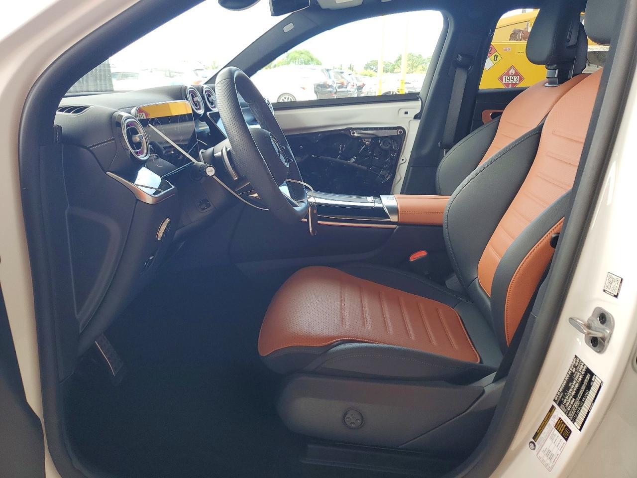 2025 Mercedes-Benz Glc Coupe 300 4Matic - Image 7