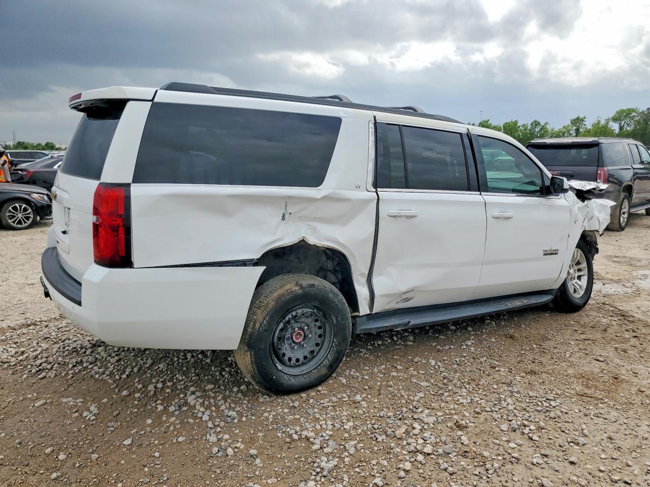 2020 Chevrolet Suburban C1500 Lt - Фото 3
