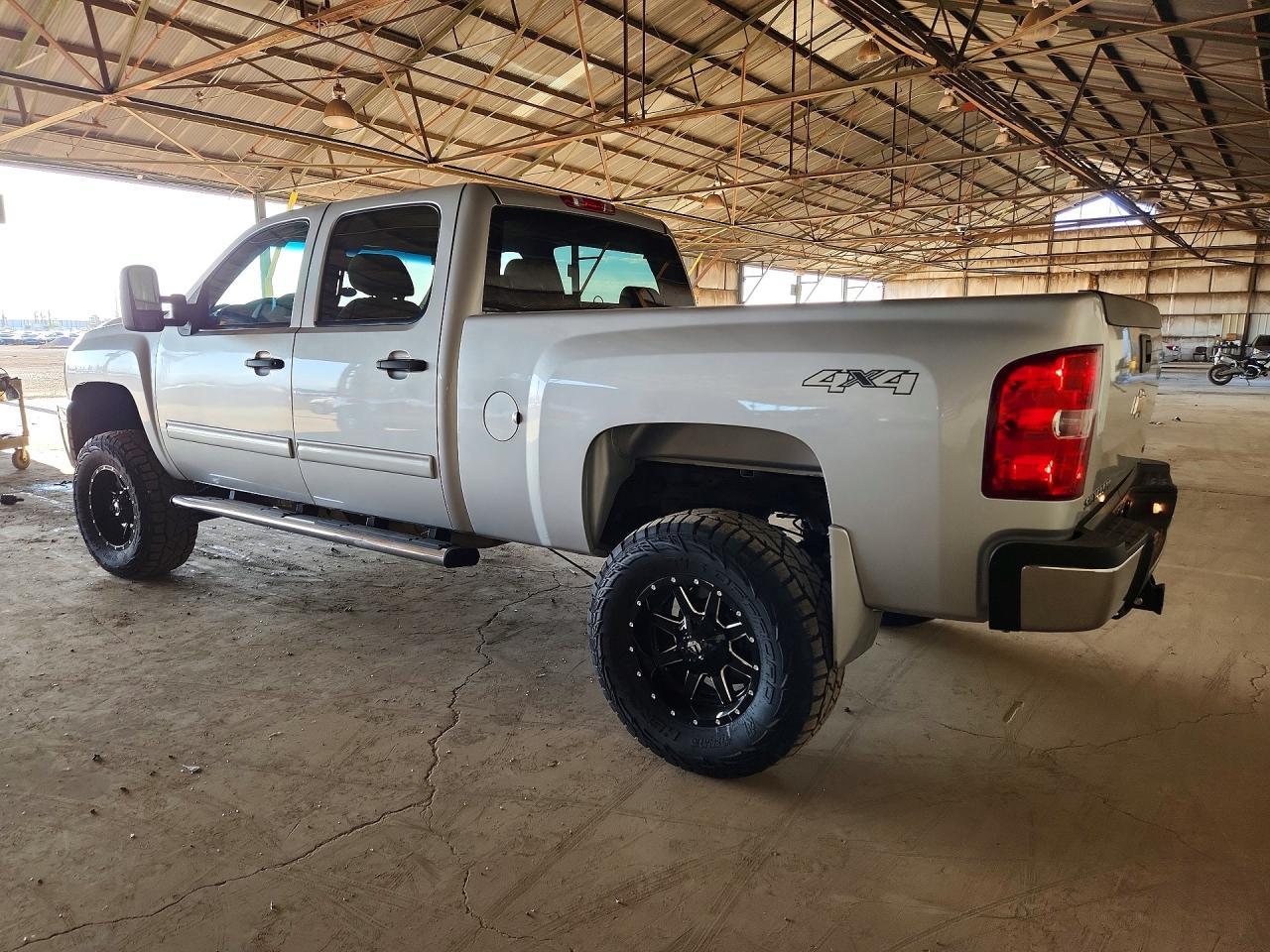 2011 Chevrolet Silverado K2500 Heavy Duty Lt - Фото 2