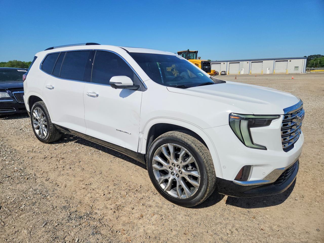 2025 GMC Acadia Denali - Image 4