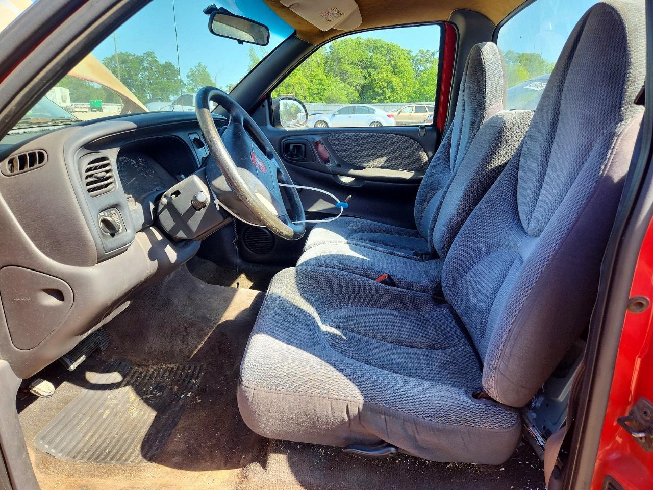 1999 Dodge Dakota - Image 7
