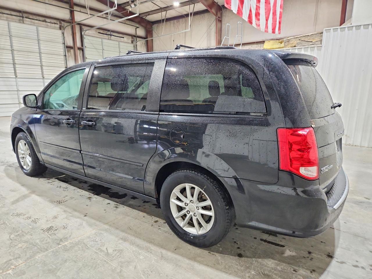 2014 Dodge Grand Caravan Sxt - Image 2