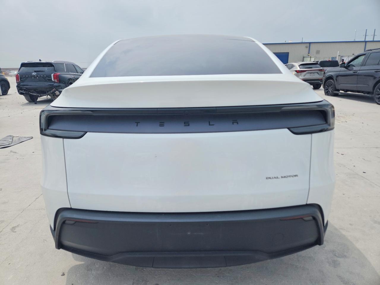 2026 Tesla Model Y - Image 6