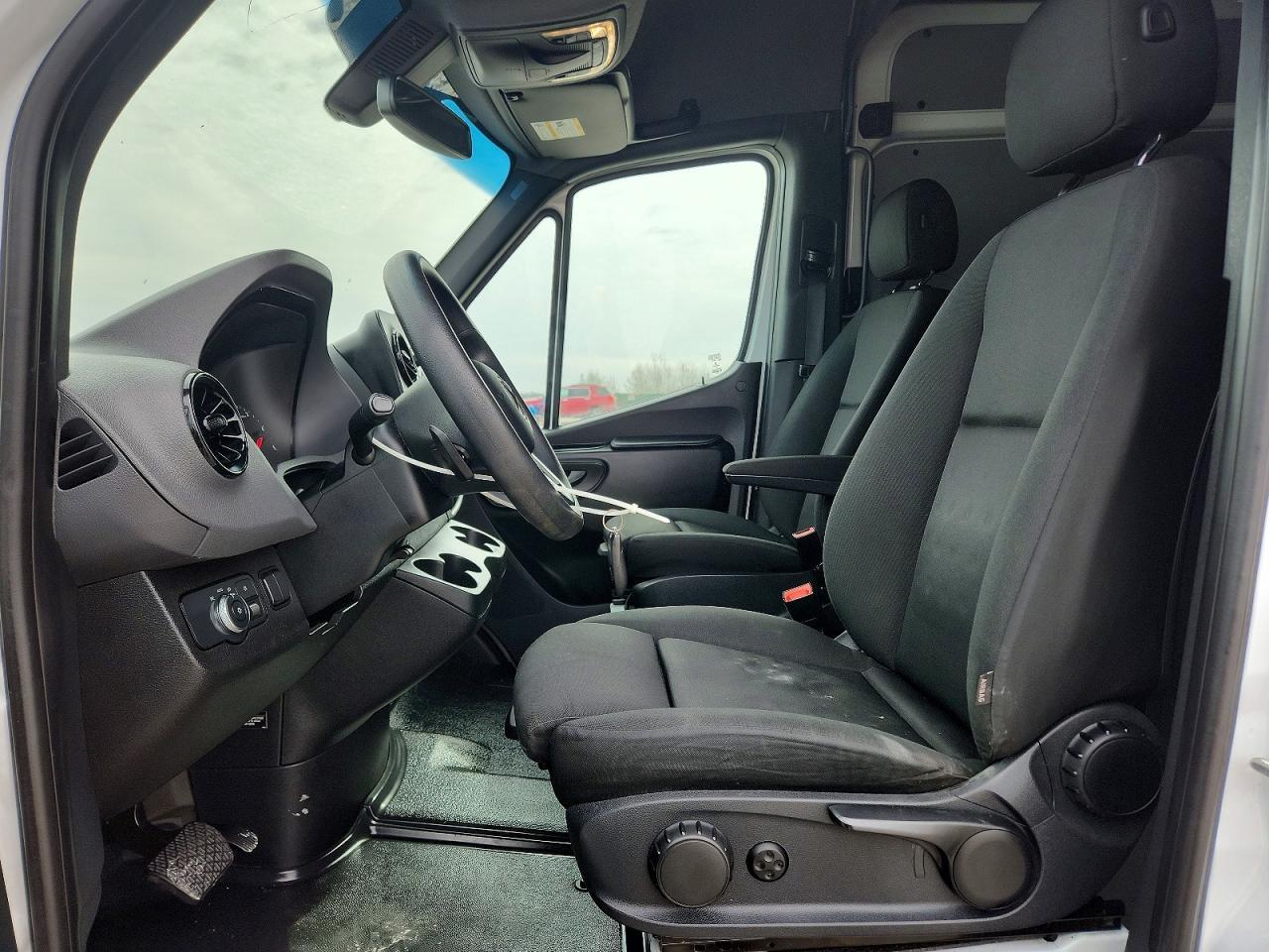 2021 Mercedes Benz Sprinter 2500 Delivery Van - Image 7