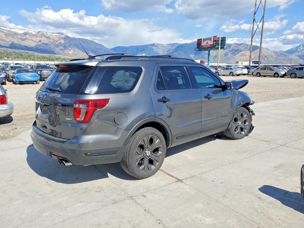 2018 Ford Explorer Sport - Фото 3
