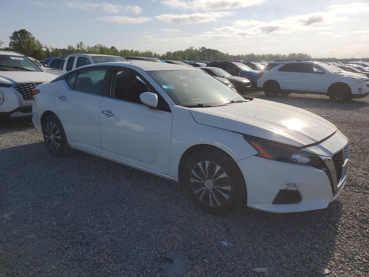 2022 Nissan Altima 2.5 S - Image 4