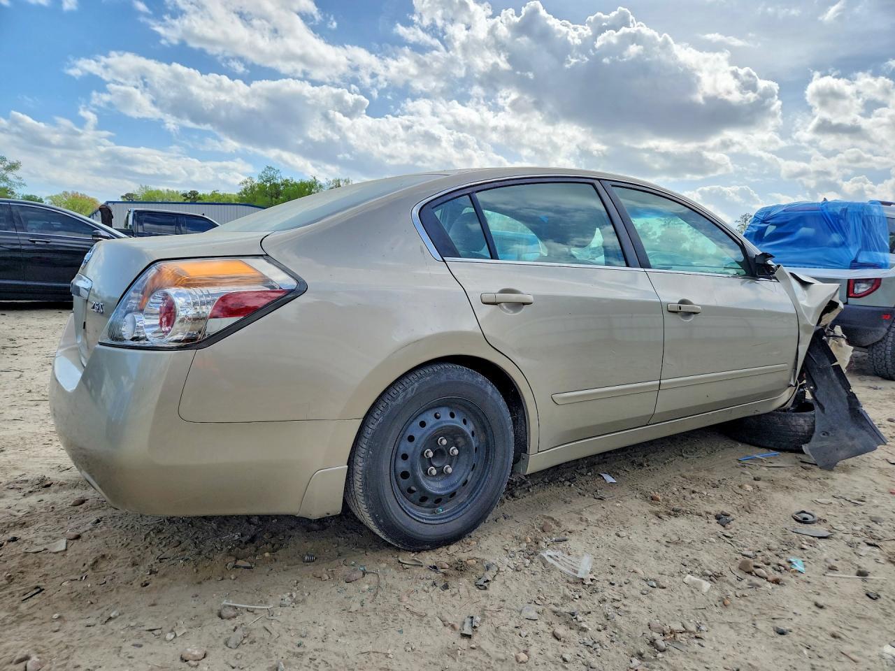 2010 Nissan Altima 2.5 - Image 3