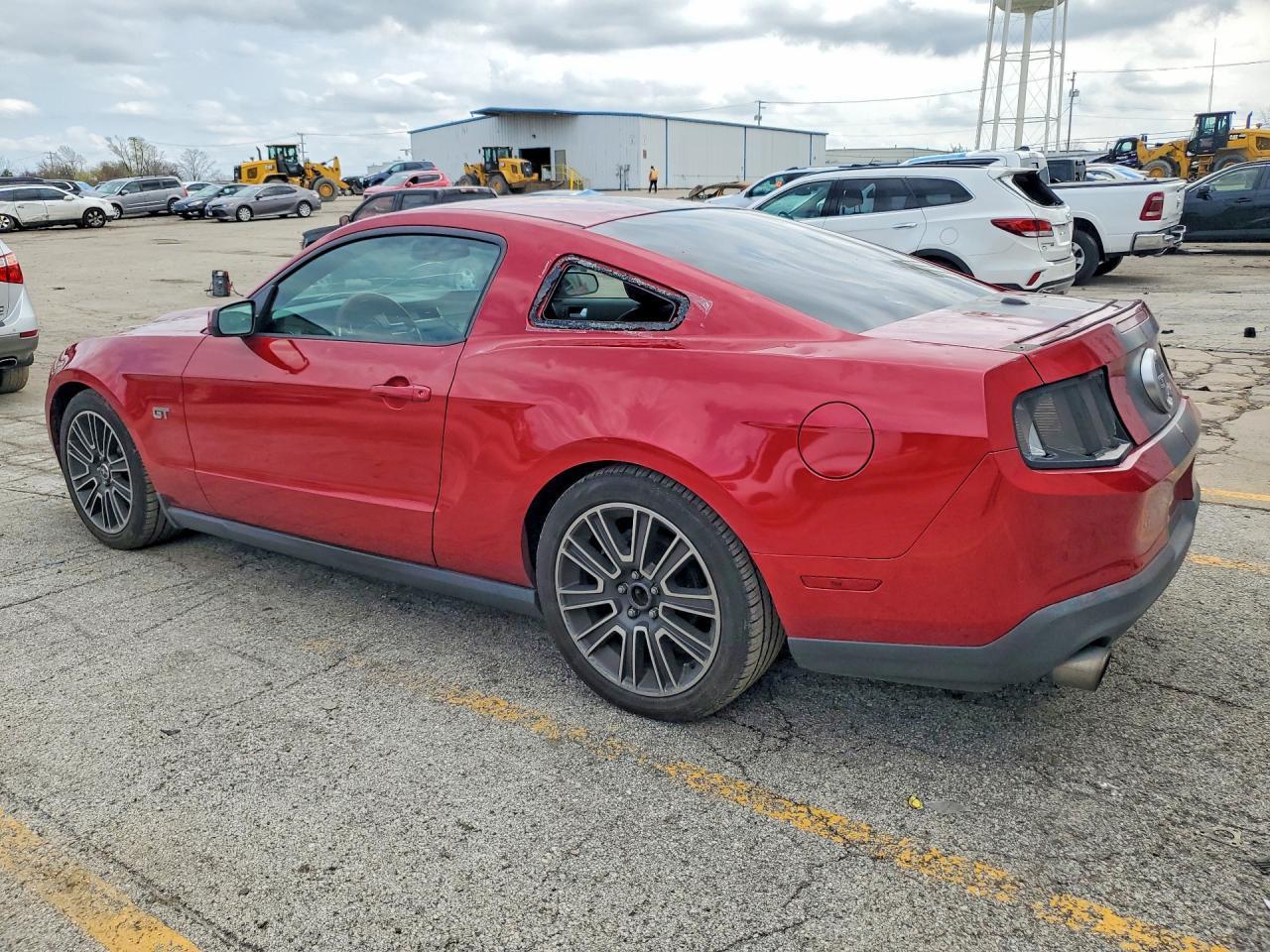 2010 Ford Mustang Gt - Image 2