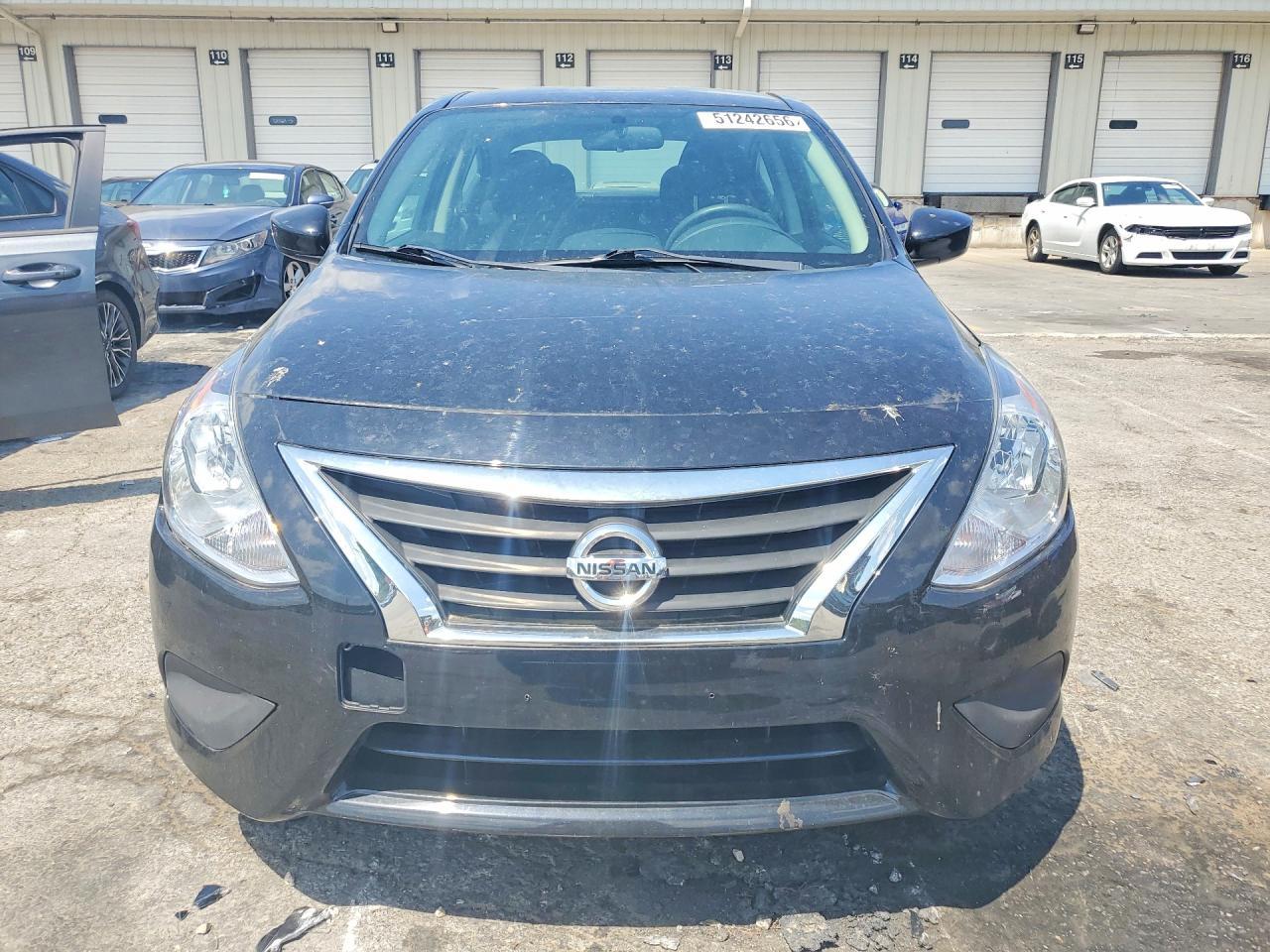 2019 Nissan Versa Sv - Image 5