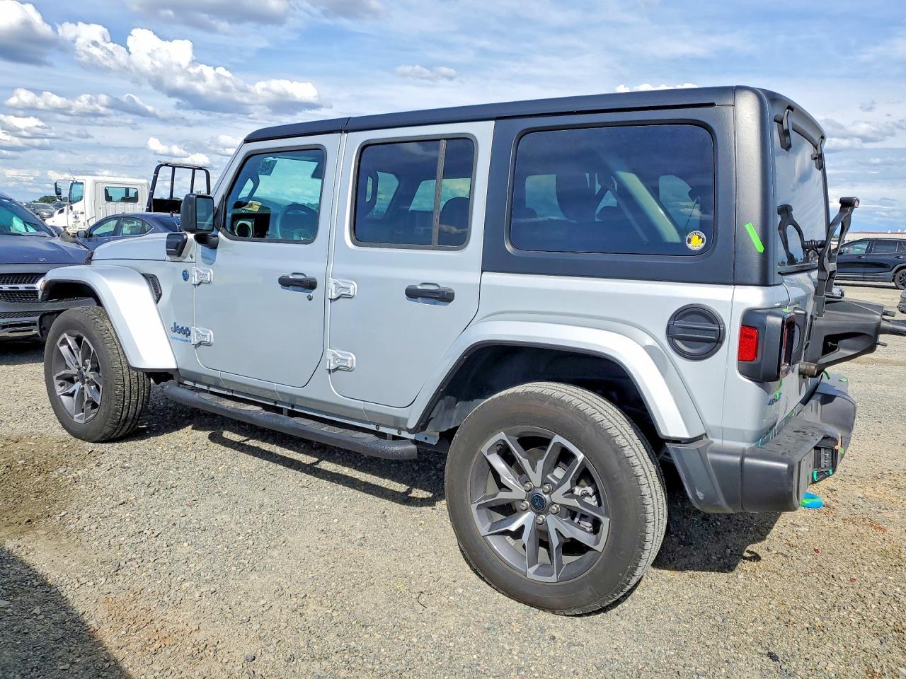 2024 Jeep Wrangler 4Xe - Image 2