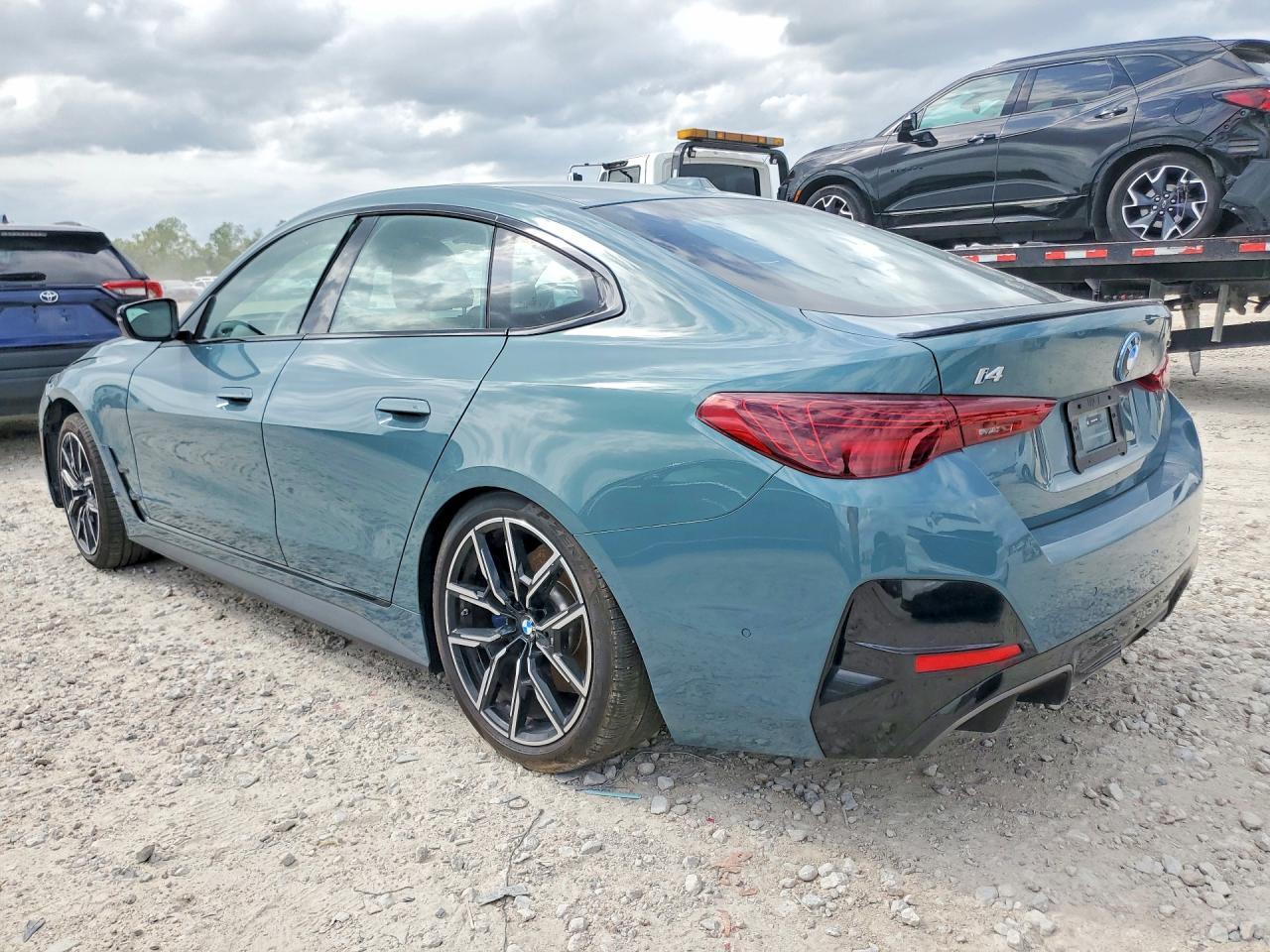 2025 BMW I4 xDrive 40 - Фото 2