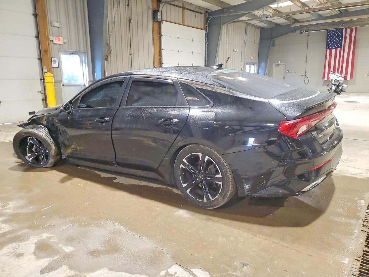 2022 Kia K5 Gt Line - Image 2