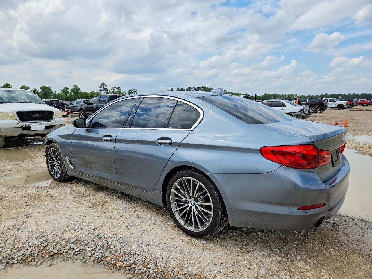 2018 BMW 530 I - Фото 2