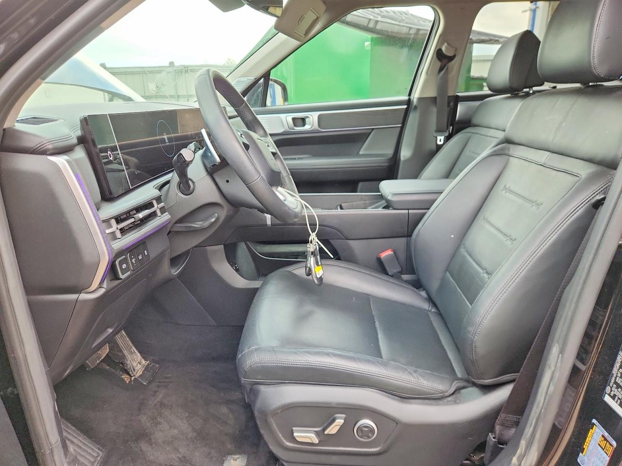 2024 Hyundai Santa Fe Limited - Image 7