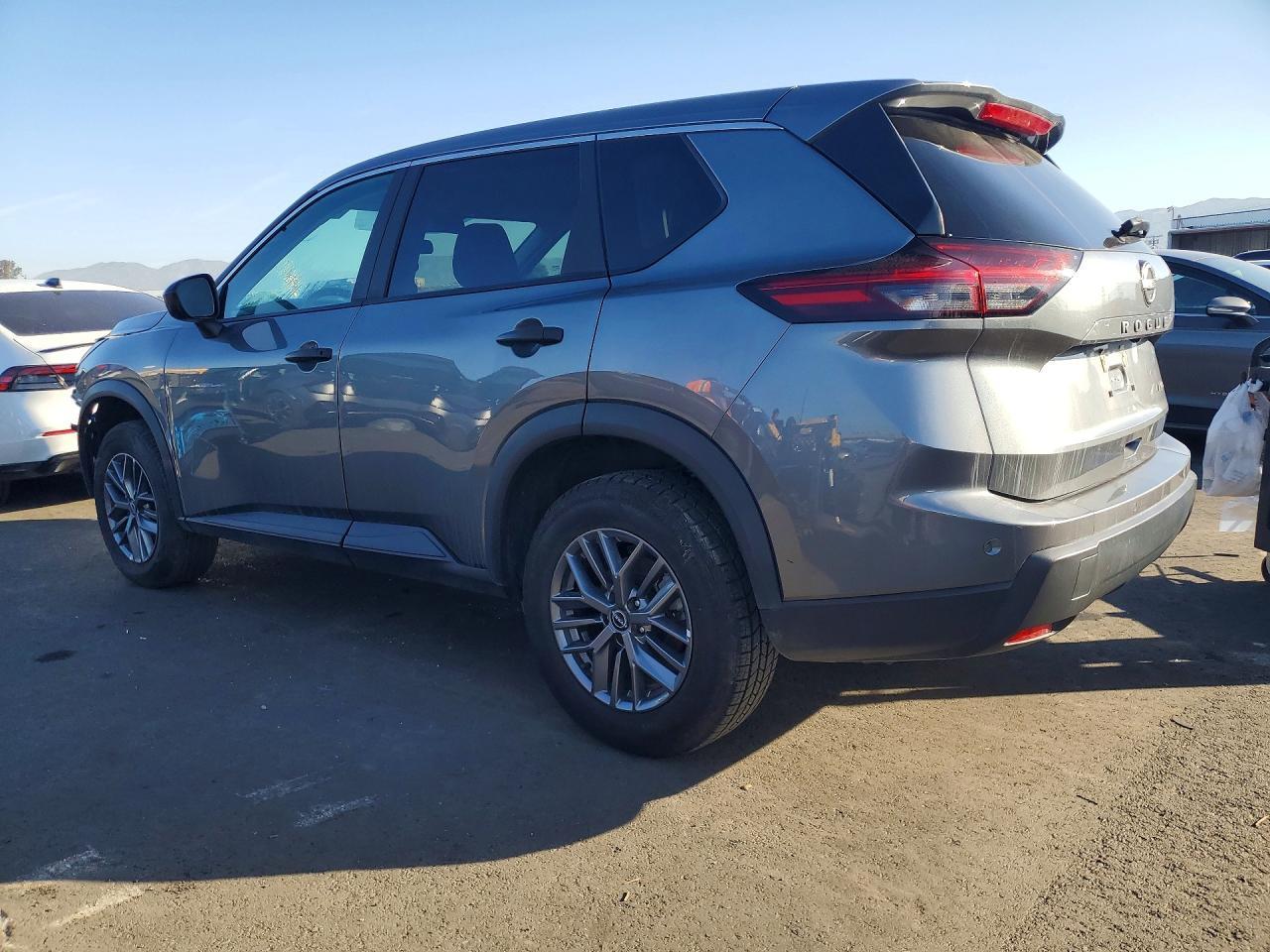 2024 Nissan Rogue S - Фото 2