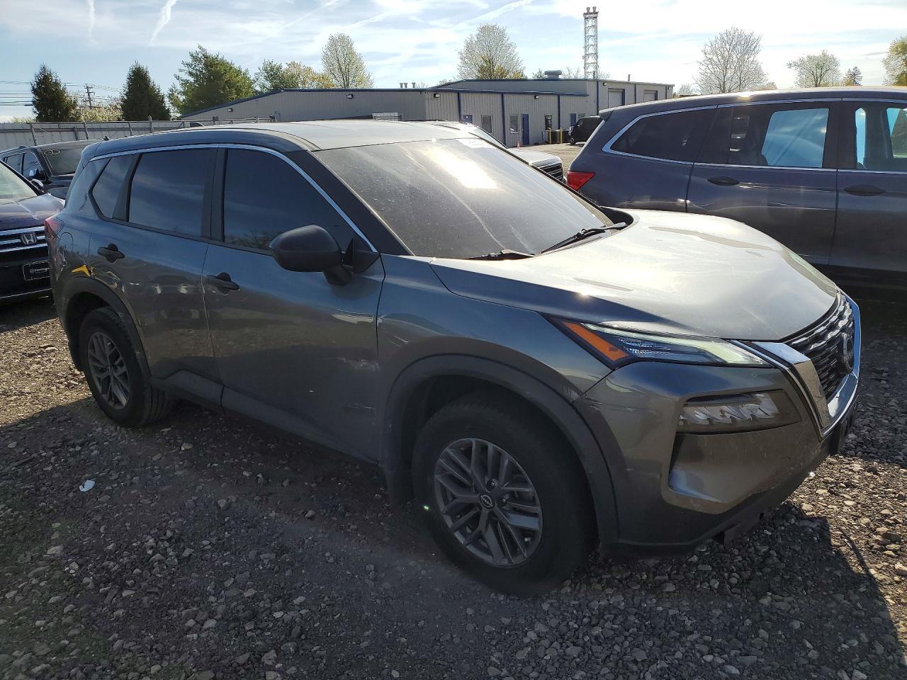 2023 Nissan Rogue S - Image 4