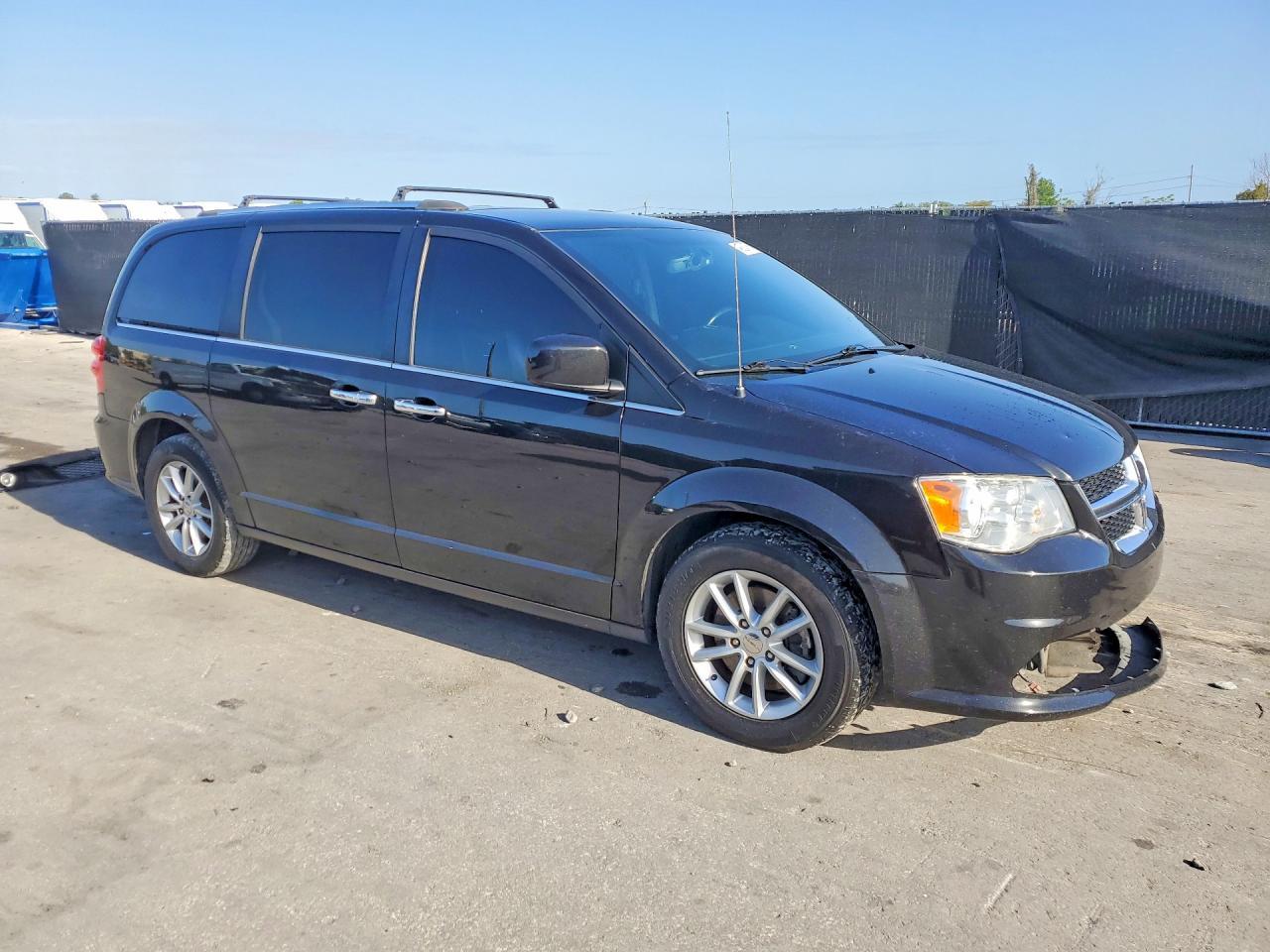 2018 Dodge Grand Caravan Sxt - Image 4