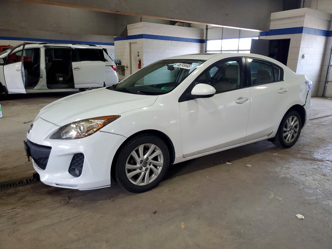 2013 Mazda 3 I