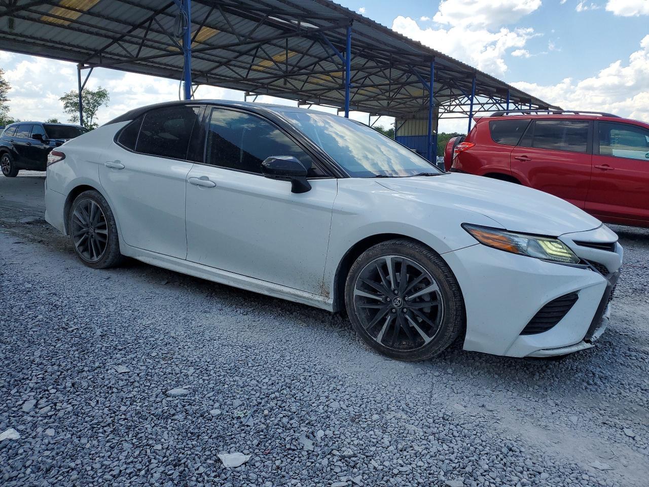 2019 Toyota Camry Xse - Image 4