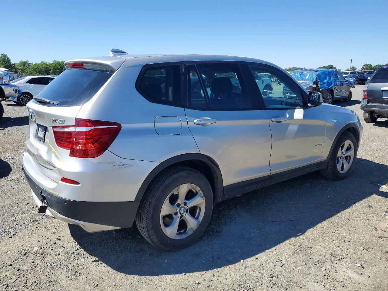 2011 BMW X3 xDrive28I - Фото 3