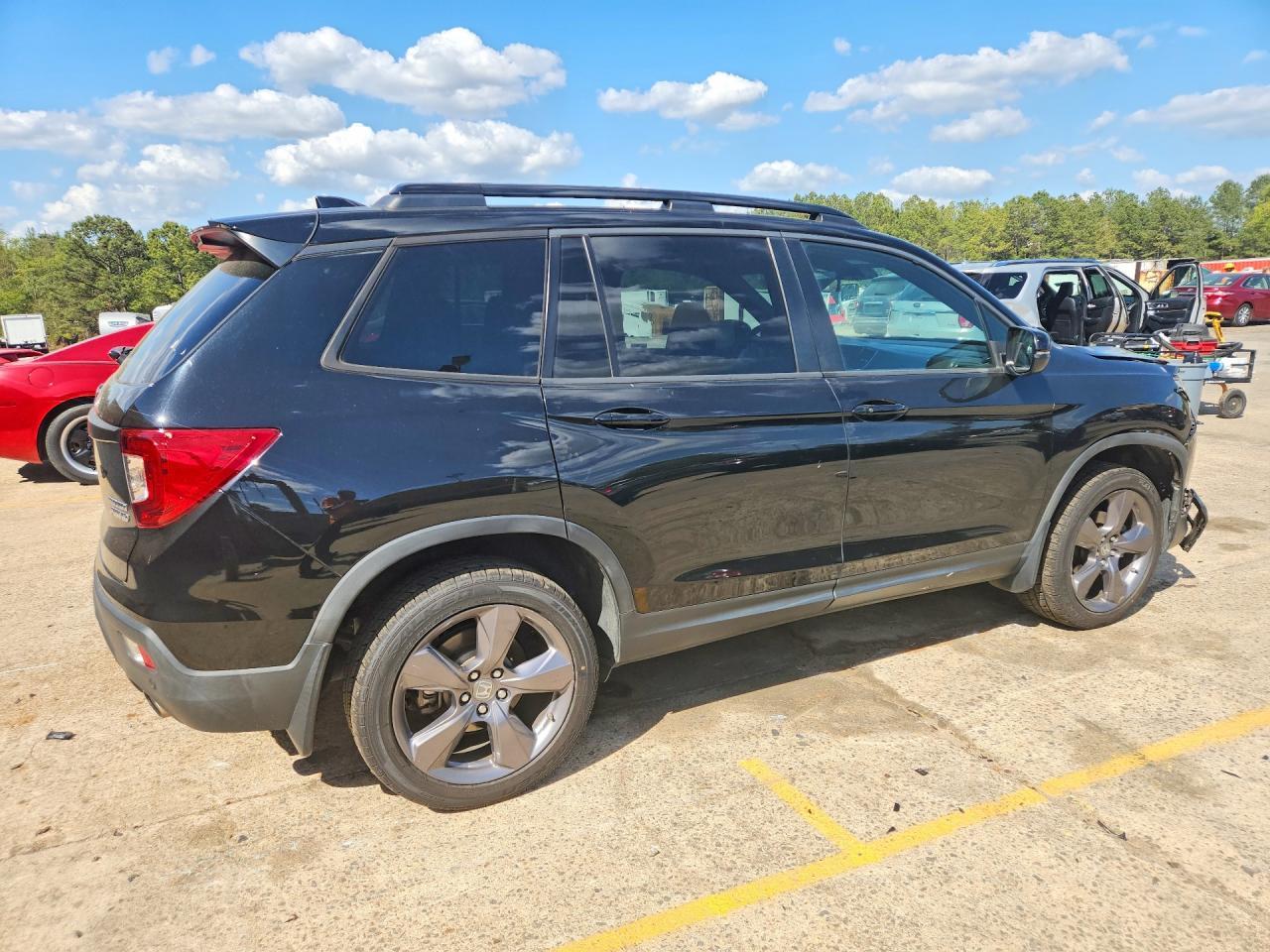 2021 Honda Passport Touring - Image 3