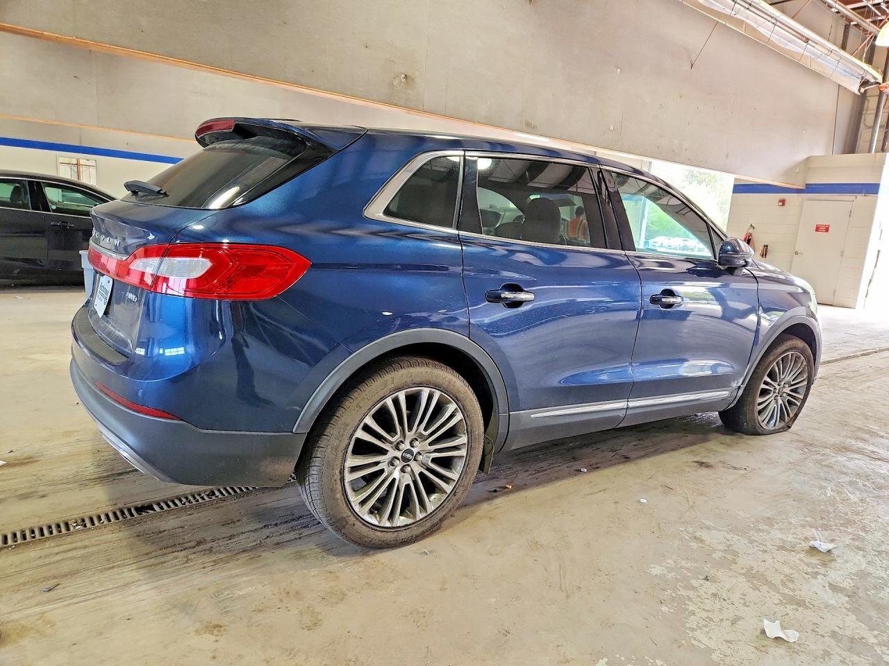 2017 Lincoln Mkx Reserve - Image 3