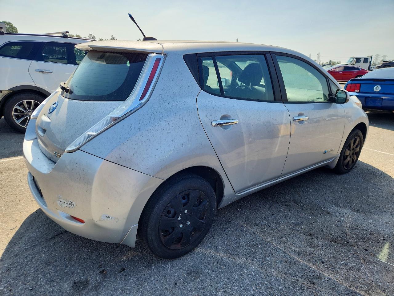 2013 Niss Leaf - Фото 3