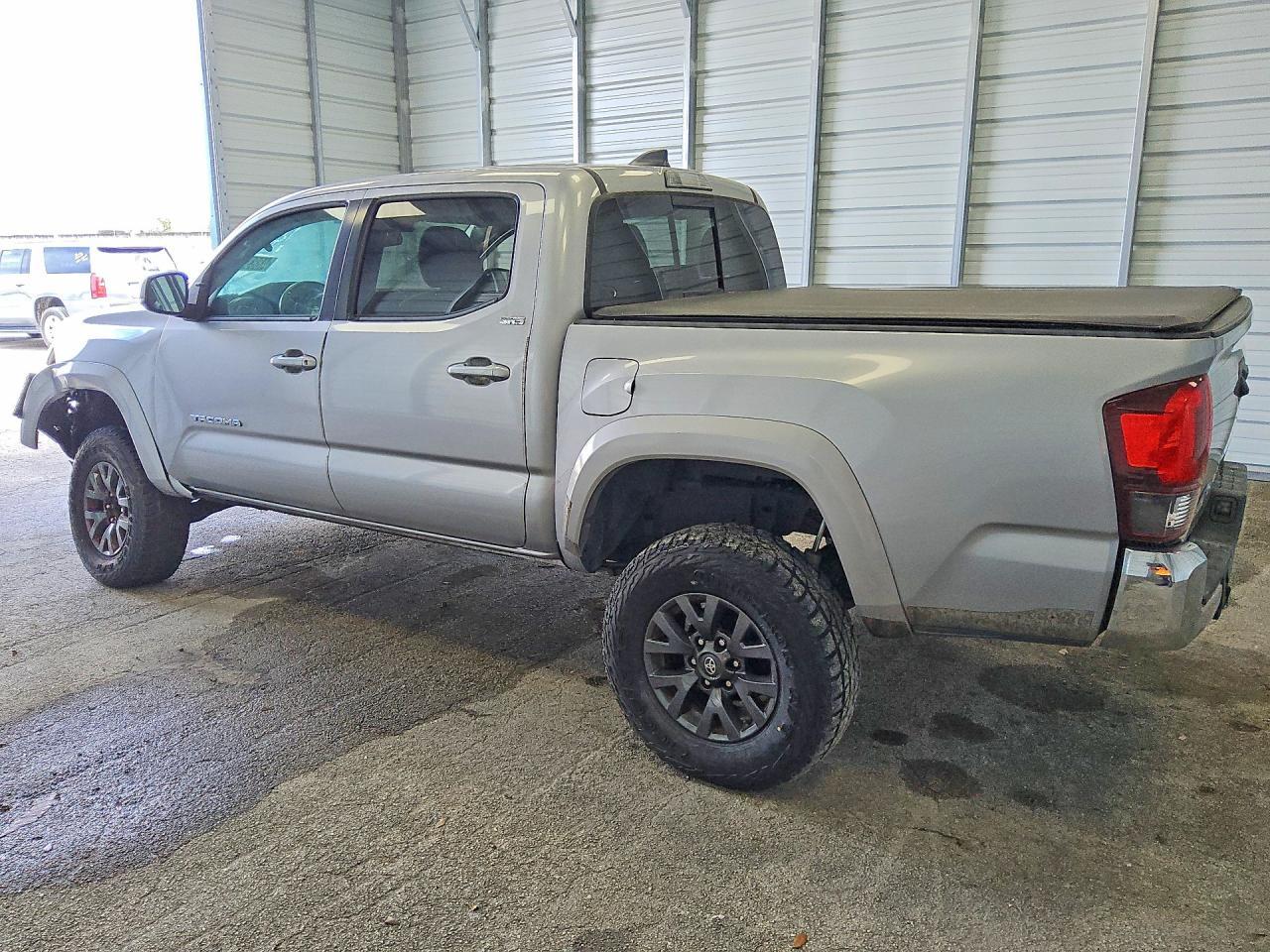 2020 Toyota Tacoma Sr5 V6 - Image 2