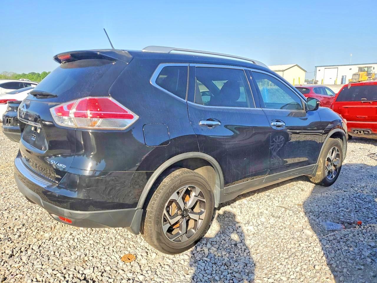 2016 Nissan Rogue Sv - Image 3