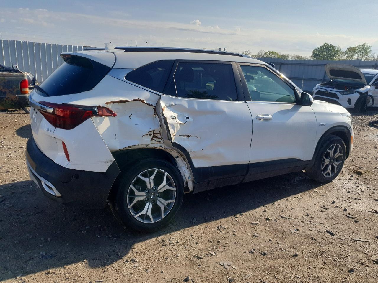 2021 Kia Seltos Ex - Image 3