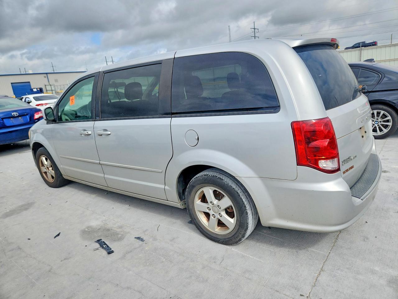 2012 Dodge Grand Caravan - Фото 2