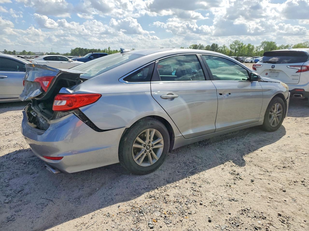 2015 Hyundai Sonata - Image 3