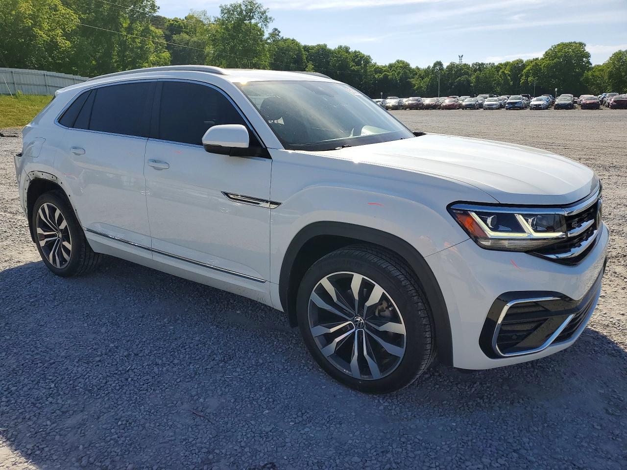 2021 Volkswagen Atlas Cross Sport Sel R-Line - Image 4