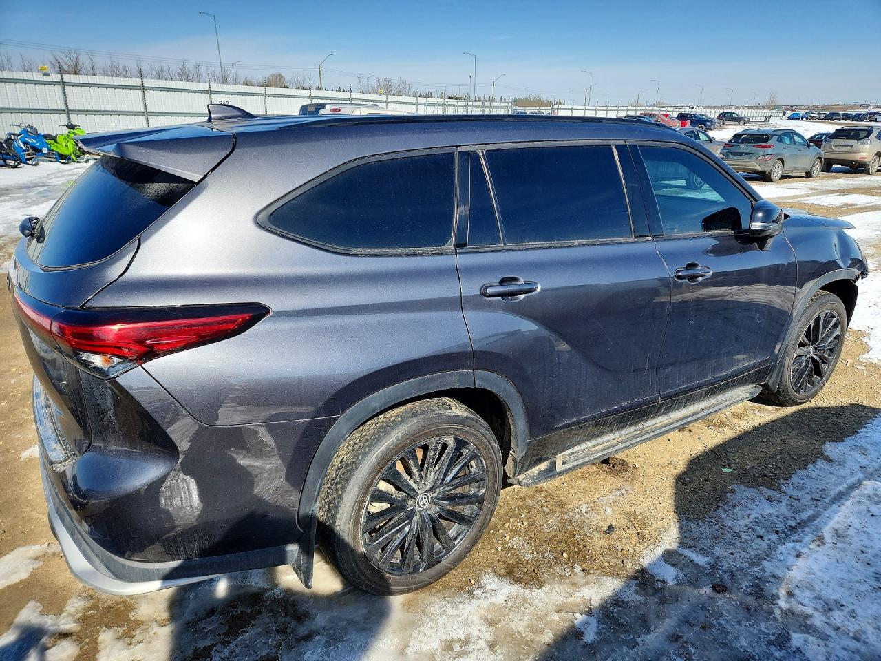 2023 Toyota Highlander L - Фото 3