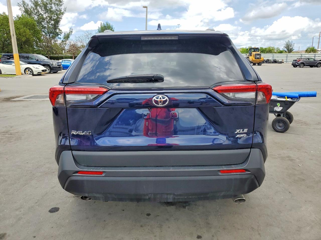 2025 Toyota Rav4 Xle Premium - Фото 6