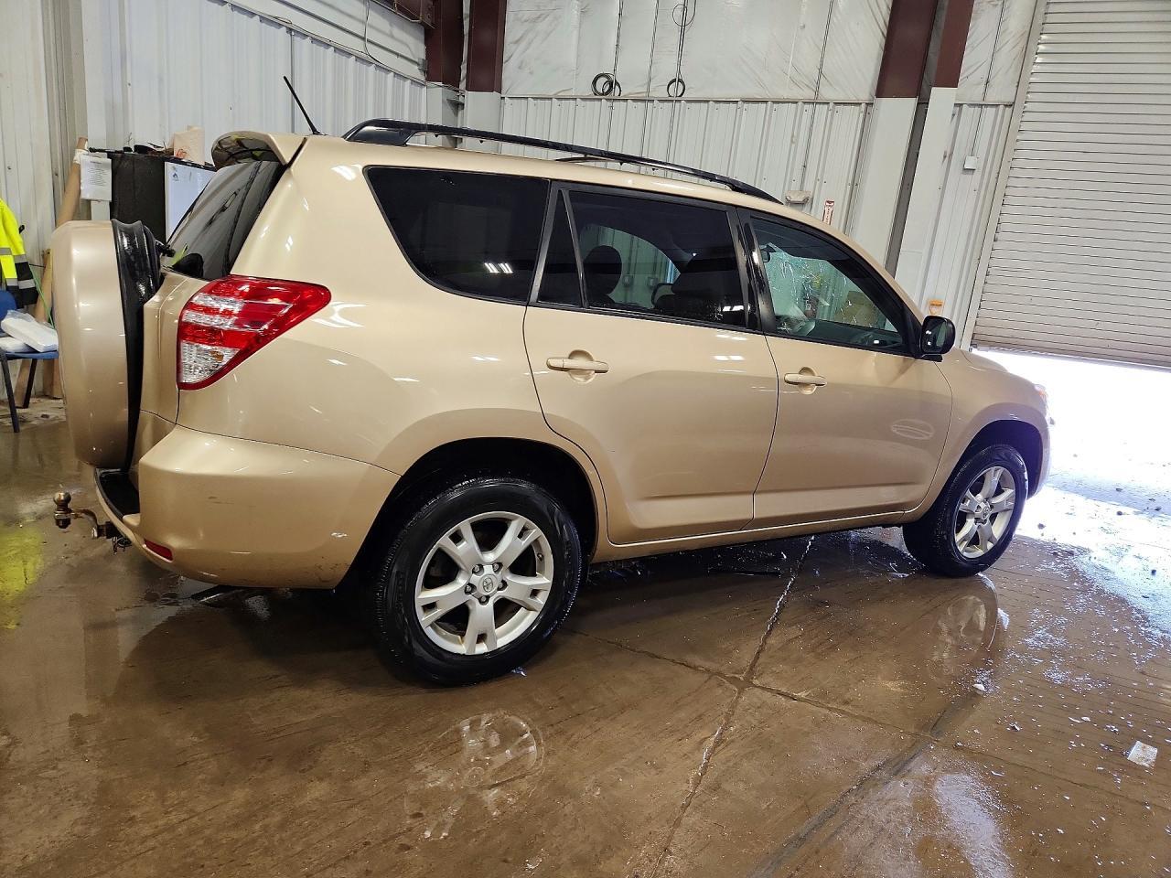 2011 Toyota Rav4 Base - Фото 3