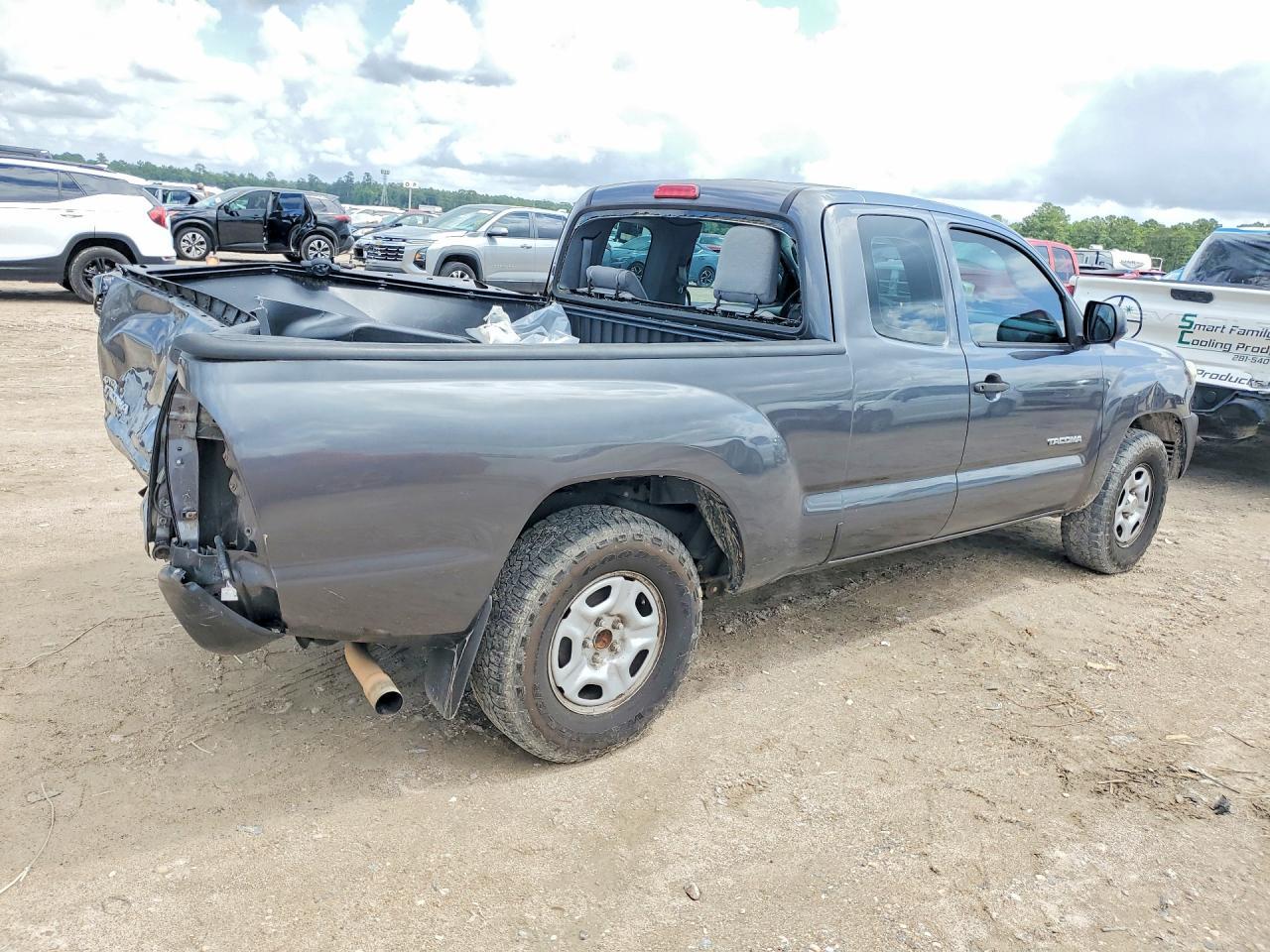 2013 Toyota Tacoma Access Cab - Image 3