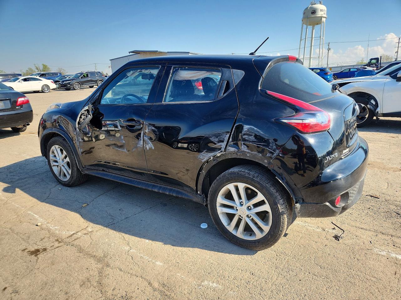 2016 Nissan Juke S - Фото 2